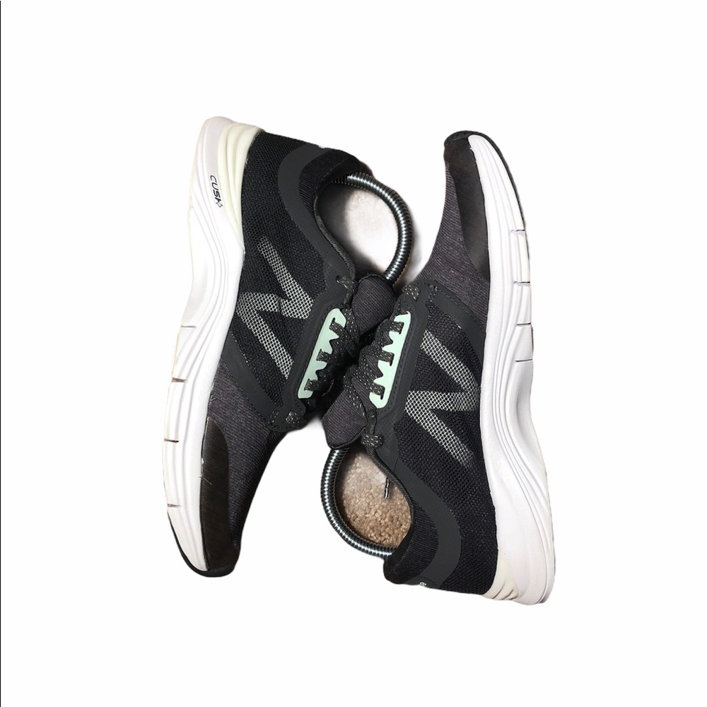 NEW BALANCE 715 V3